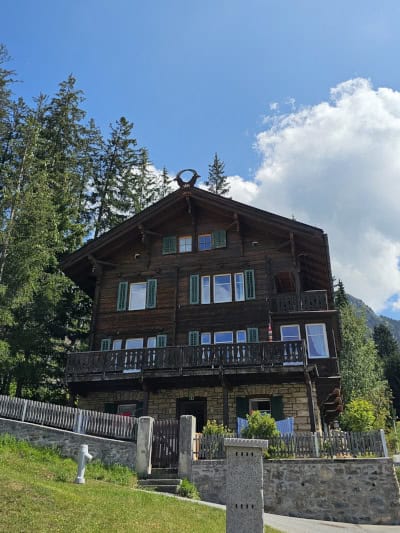 Chalet God Lai im Sommer 2024, Au0enansicht